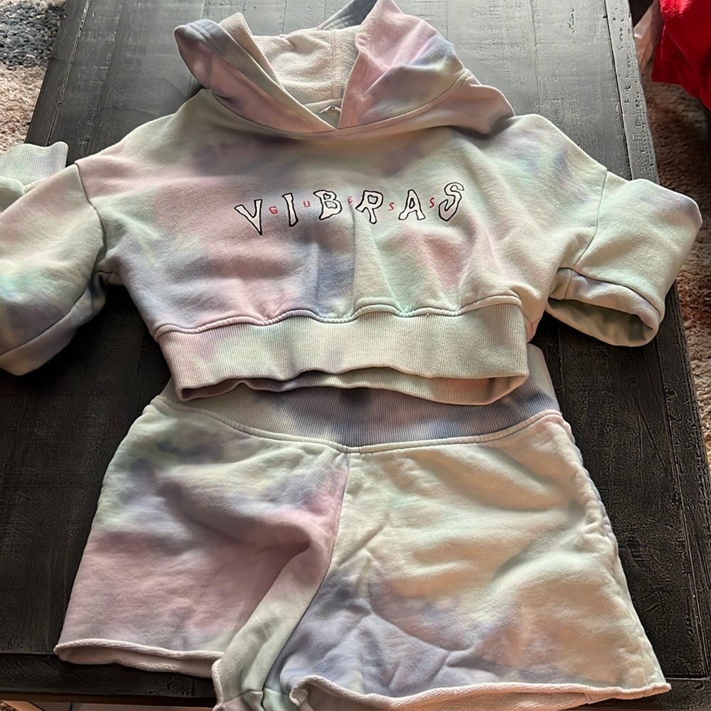 Guess Vibras Collection Short and Crop Hoodie